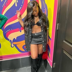 Selling this Xs set, fits baggy